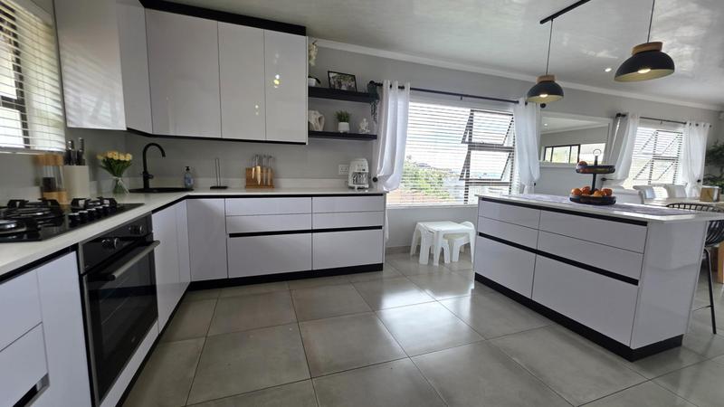 3 Bedroom Property for Sale in Island View Western Cape